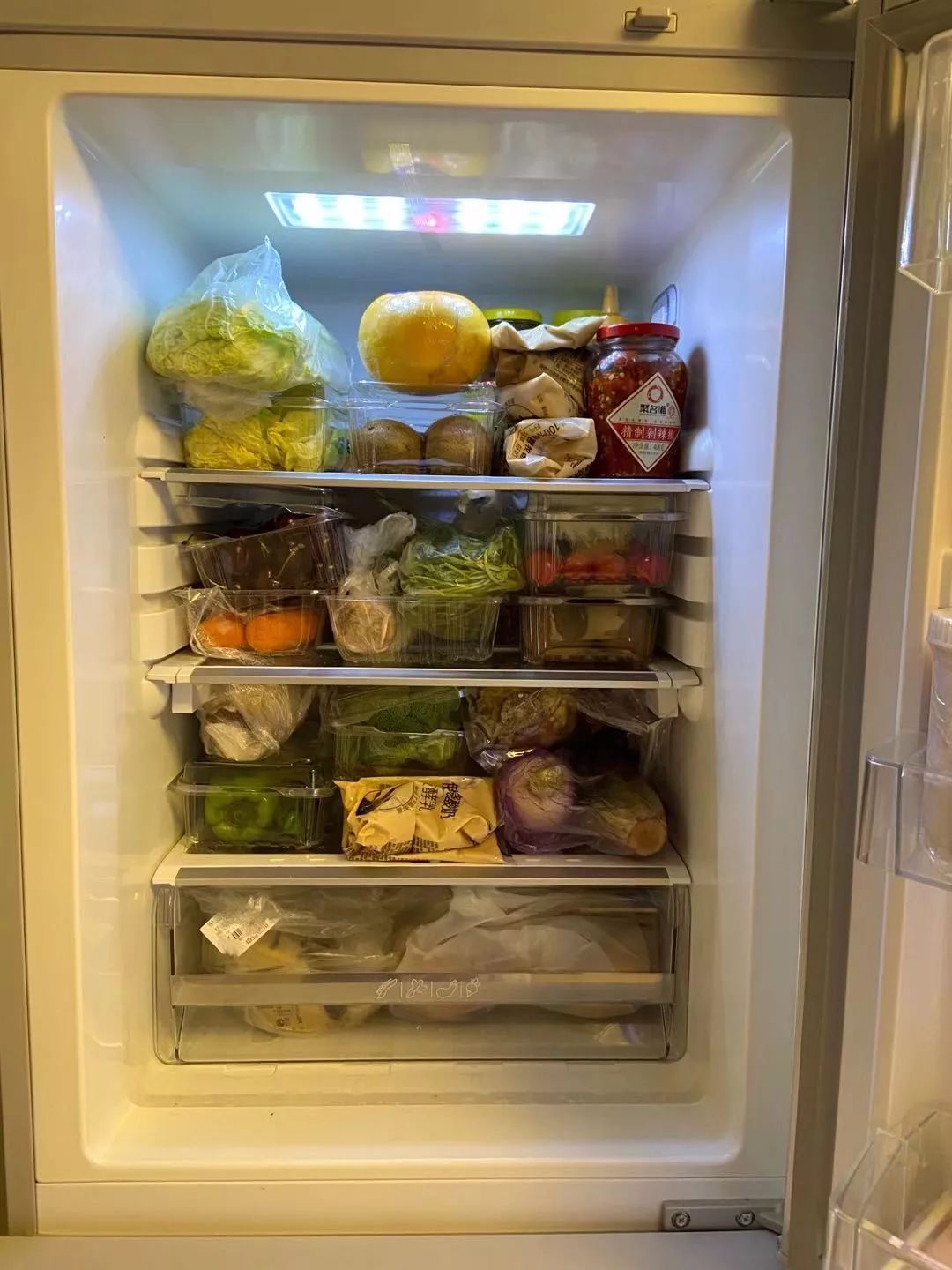 疫情中被困的人们,疫情当下的一些人物事迹