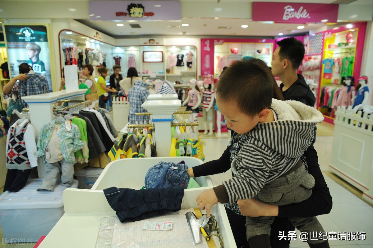 童装拿货一手货源哪里最好,怎么在网上找一些便宜的童装货源