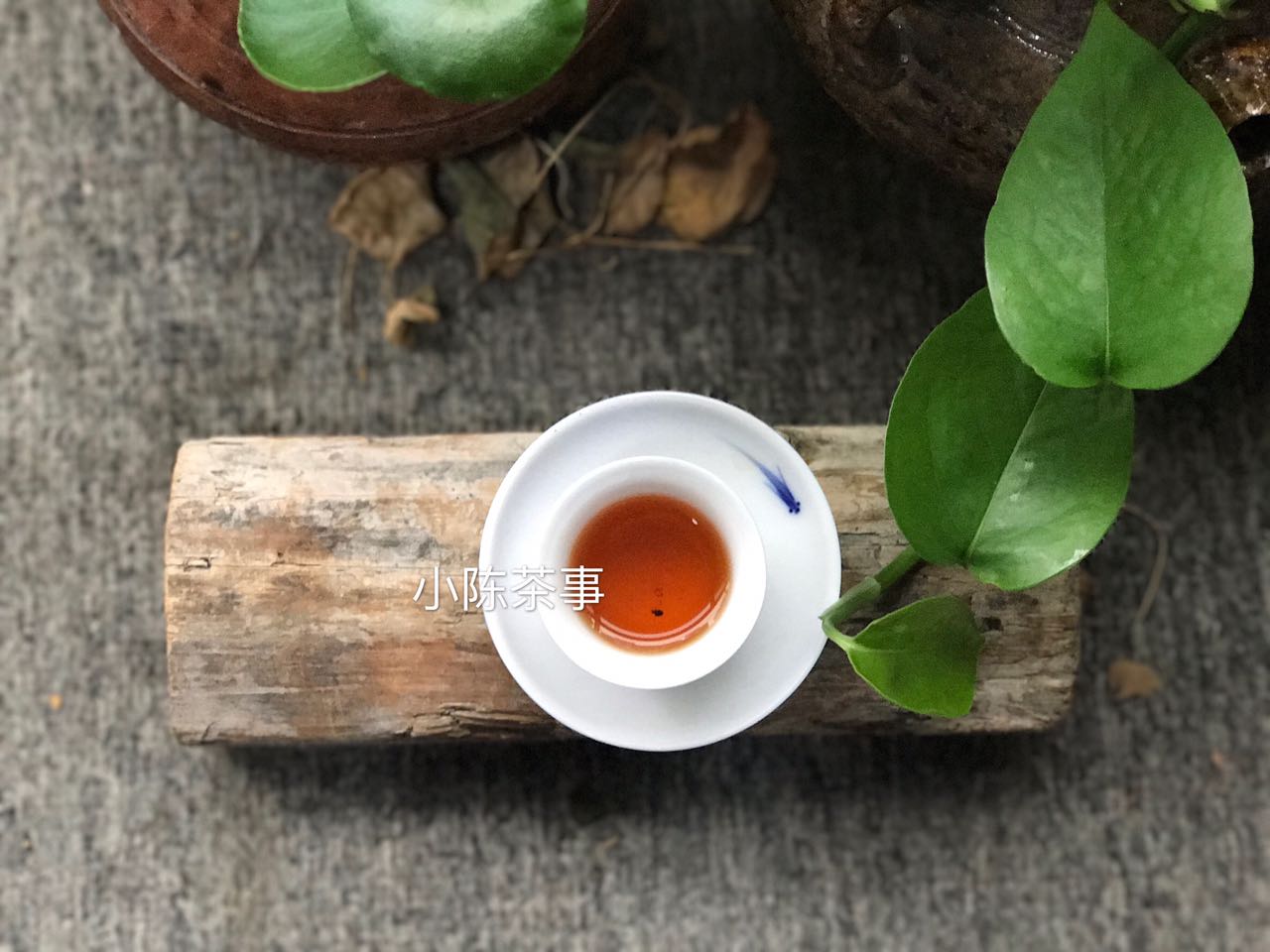 绿茶红茶白茶黑茶适合什么季节喝,普洱茶属于黑茶红茶还是绿茶黄茶