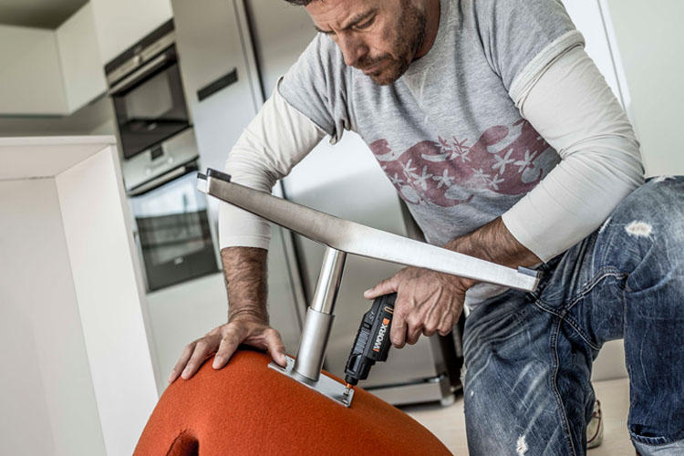 家里没有适合螺丝刀怎么拆解,家居安装电动螺丝刀推荐