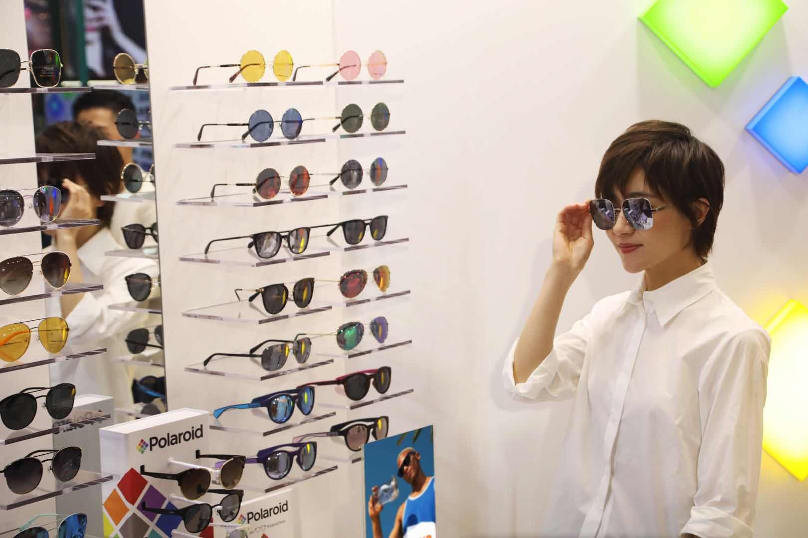 焦俊艳加拿大滑雪,焦俊艳好莱坞拍广告