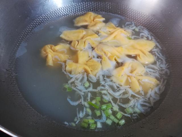 蛋饺汤的各种吃法大全,蛋饺好吃视频