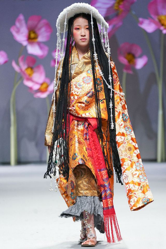 童装时装周走秀秋冬款2021,北京时装周2022秀场风采童装