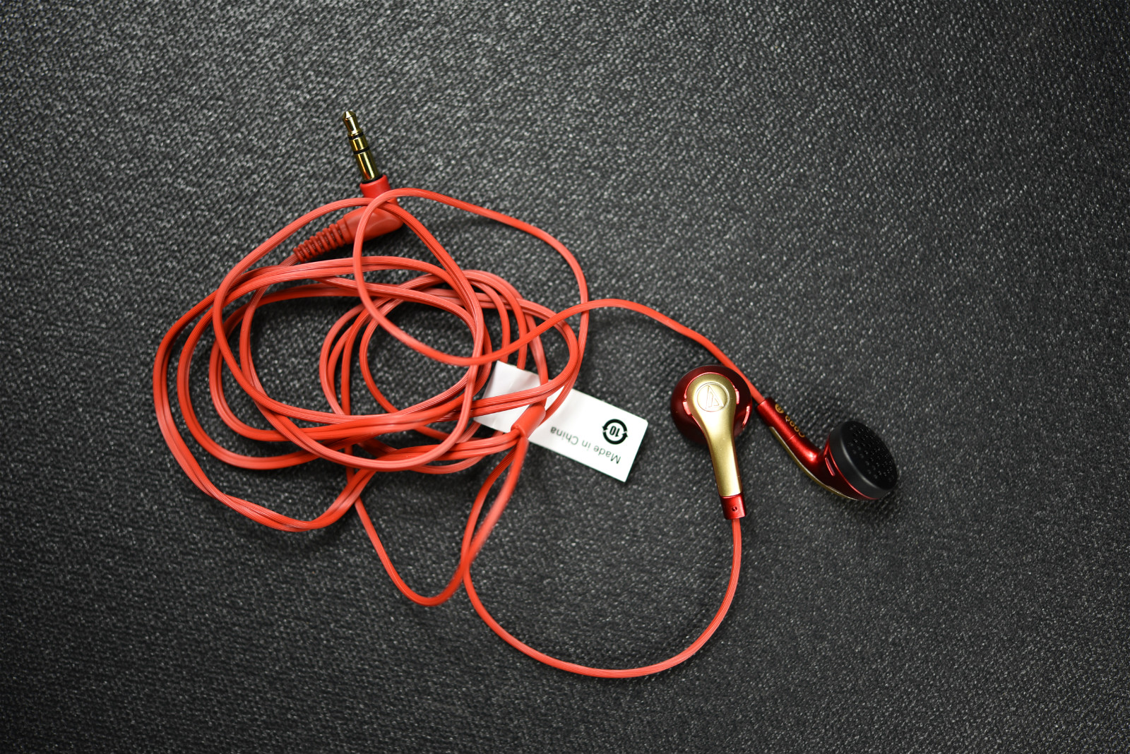 200元内音质最好的平头塞,200左右的头戴式耳机性价比推荐