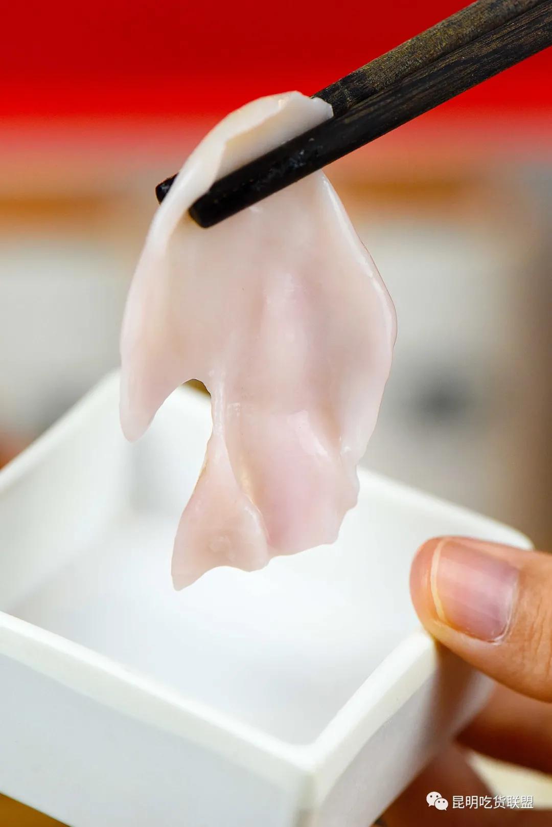 昆明老街附近哪家过桥米线好吃,昆明过桥米线百年老店哪家最正宗