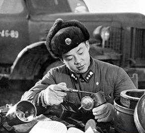 建国初期，开卡车的那可都是高富帅