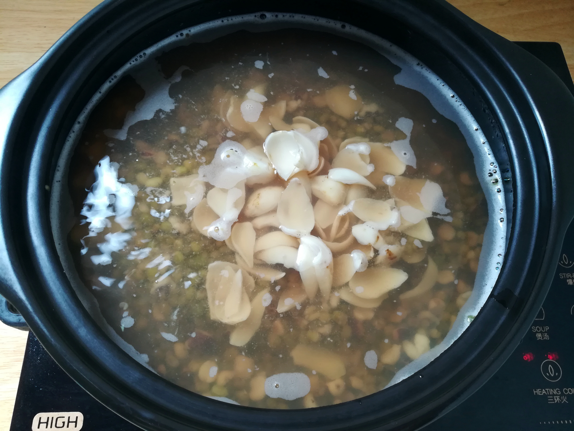 煮绿豆粥放米好吃还是不放好,煮绿豆粥加糯米还是粘米