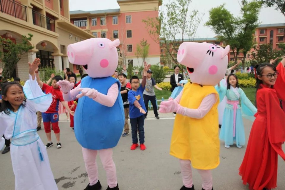 与你童乐优惠团购,兰州碧桂园学校国庆演出