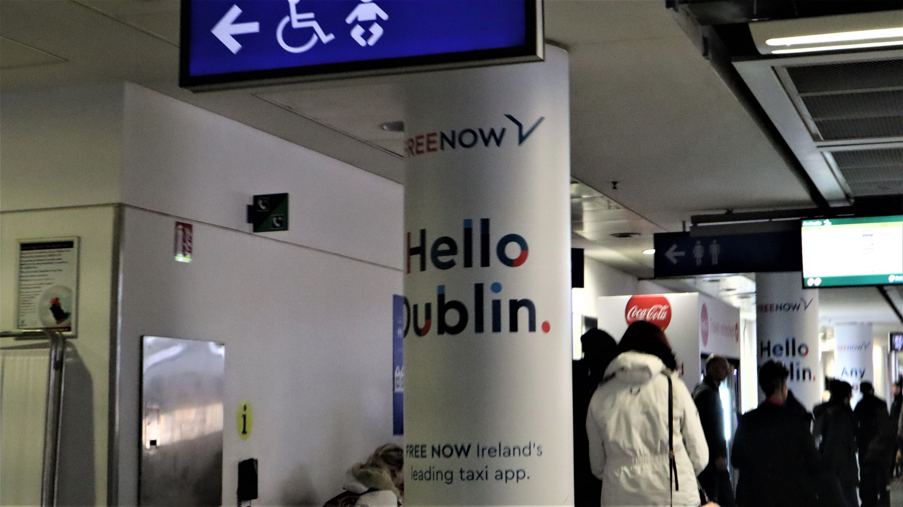 票价100块的欧洲超短线！座椅比国内廉航还窄，坐几分钟都受不了