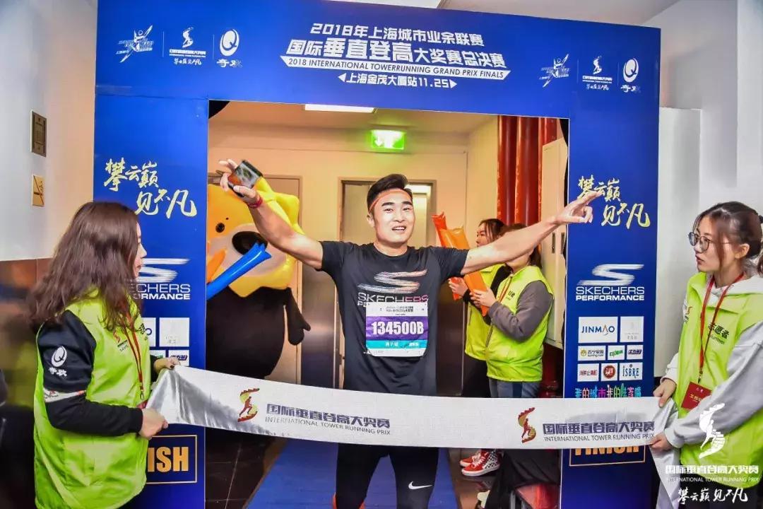 中国少侠蒲东东竟是马拉松专业户，四个月轻松跑完三场马拉松！