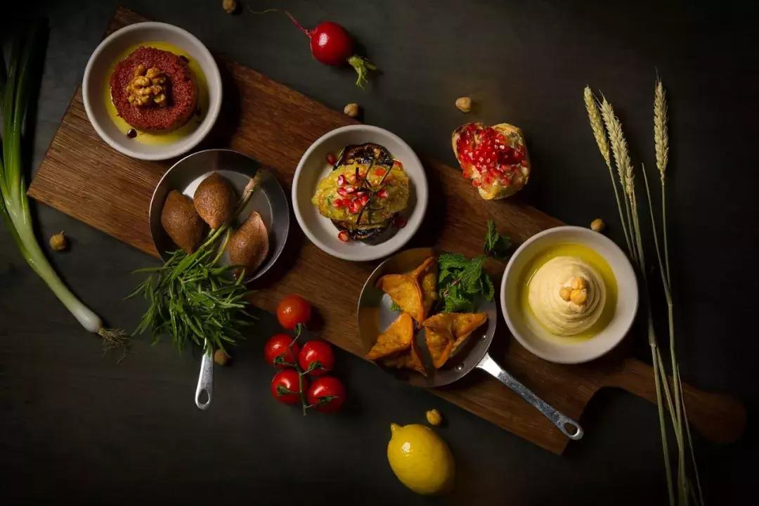 郭富城带方媛出席公开活动,澳门偶遇郭富城和方媛