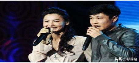 张柏芝扣子,张柏芝小沈阳搂腰