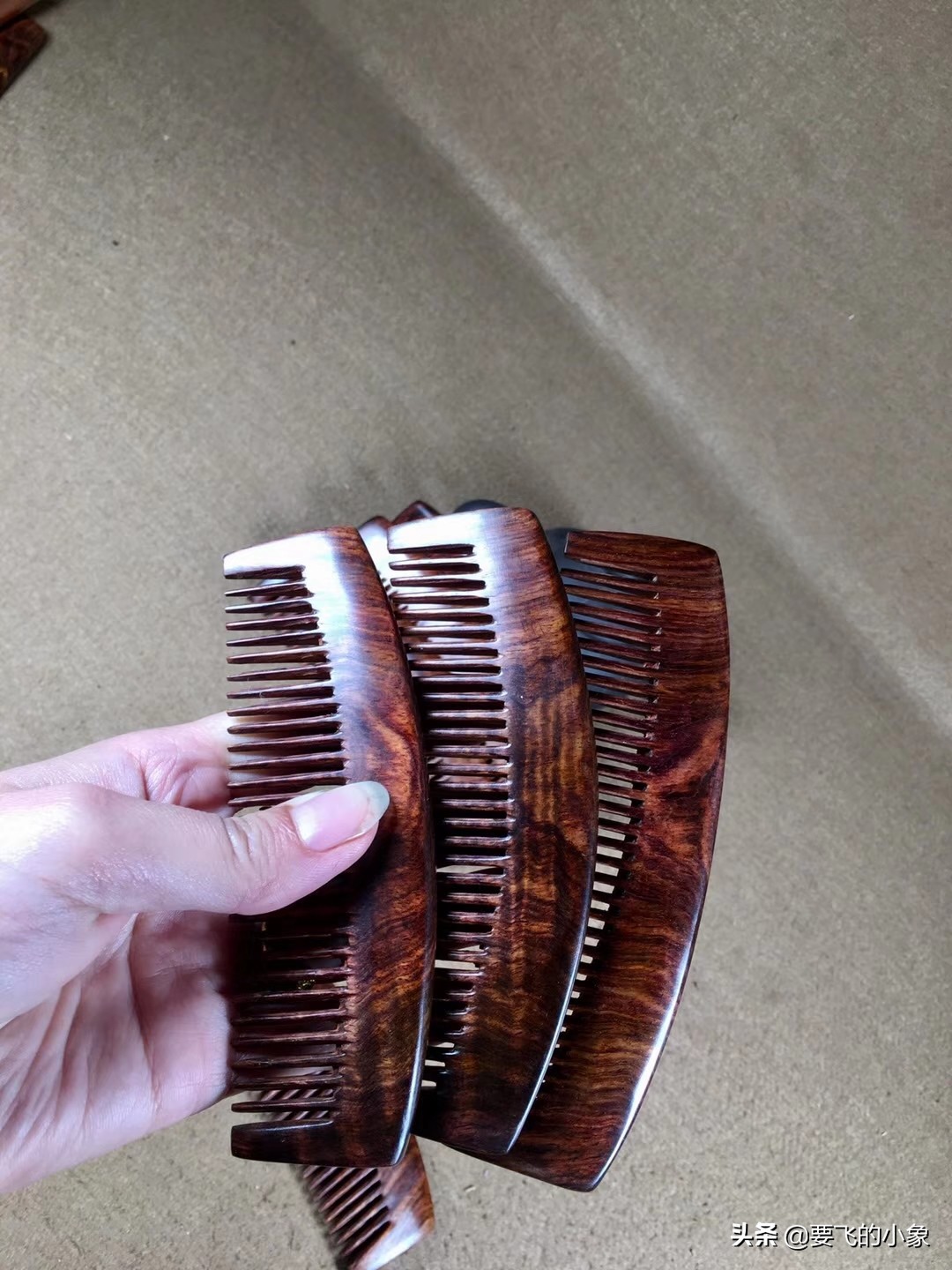 黄花梨的木梳,黄花梨木梳有什么好处