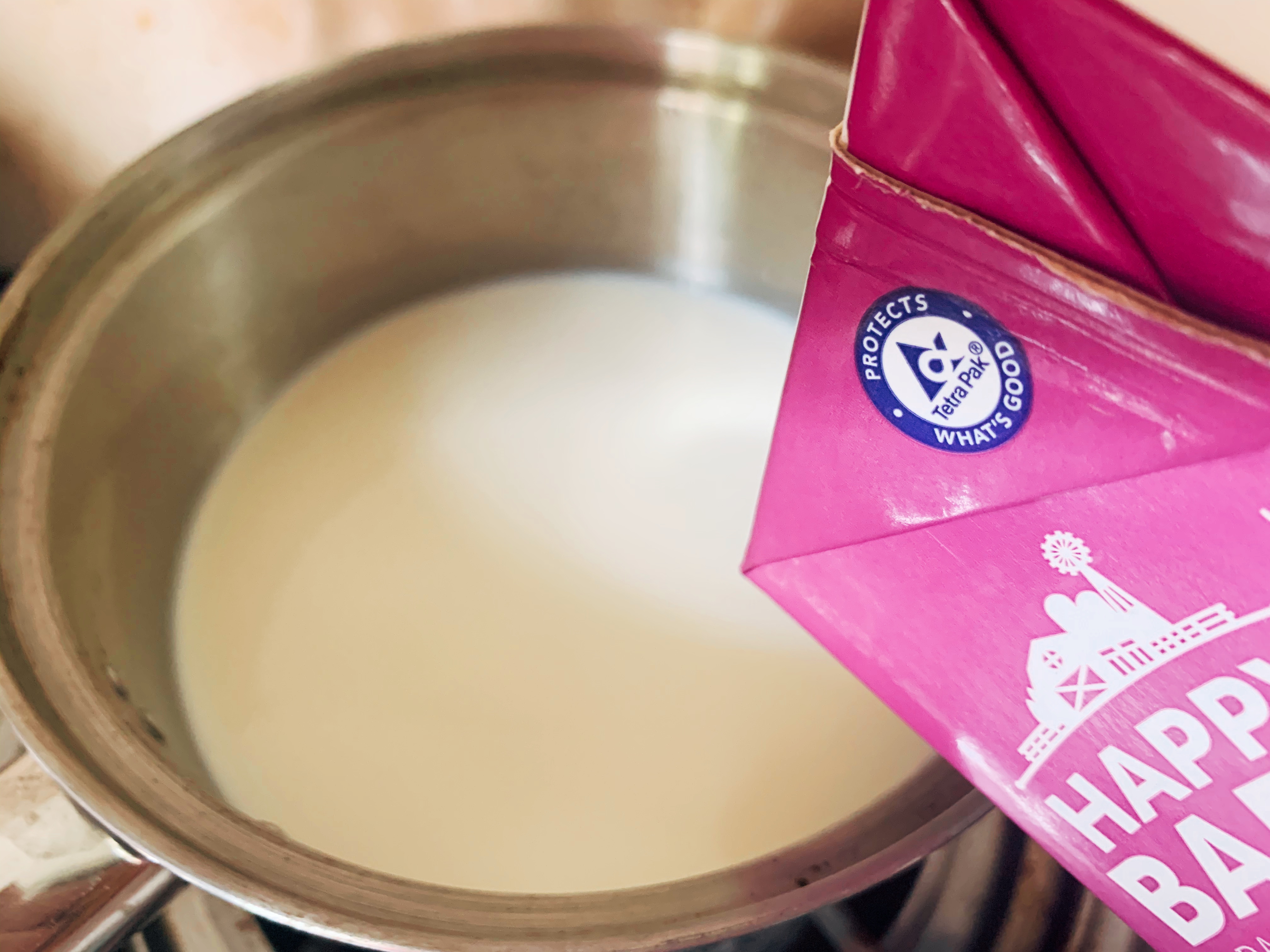 在锅里炒糖做奶茶,怎样自制奶茶不用放锅里