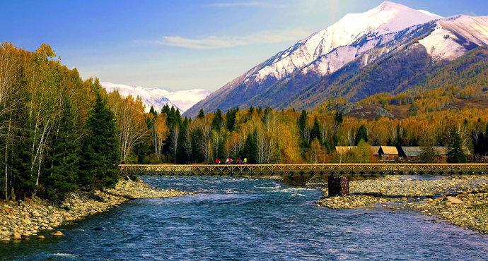 去新疆不跟团不自驾怎么玩,普通人不跟团去重庆自由行