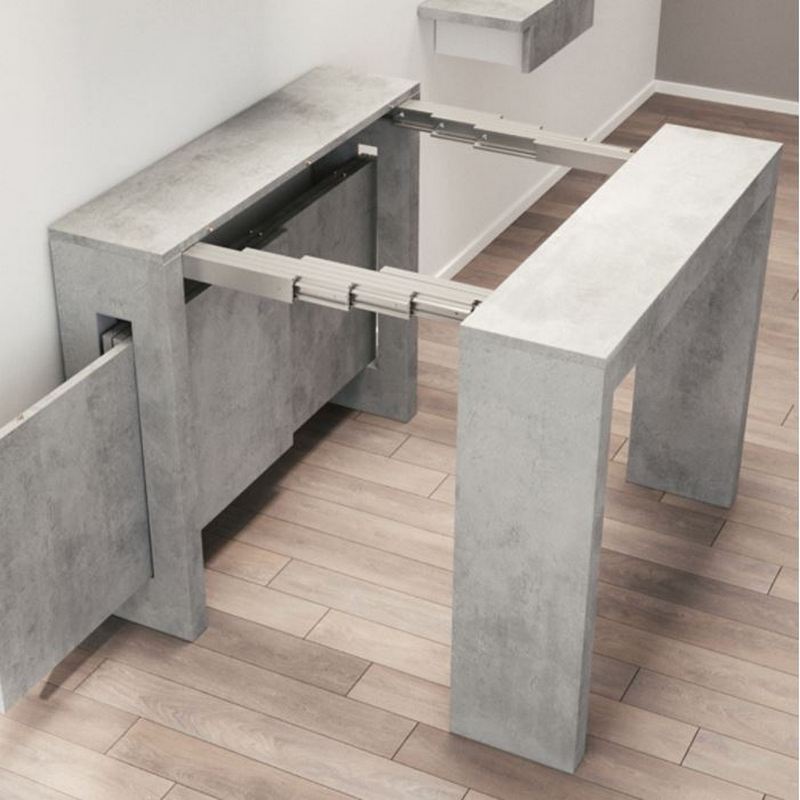 家庭聚餐时就怕餐桌小，有了这个随意拉伸的桌子，坐10人都没问题