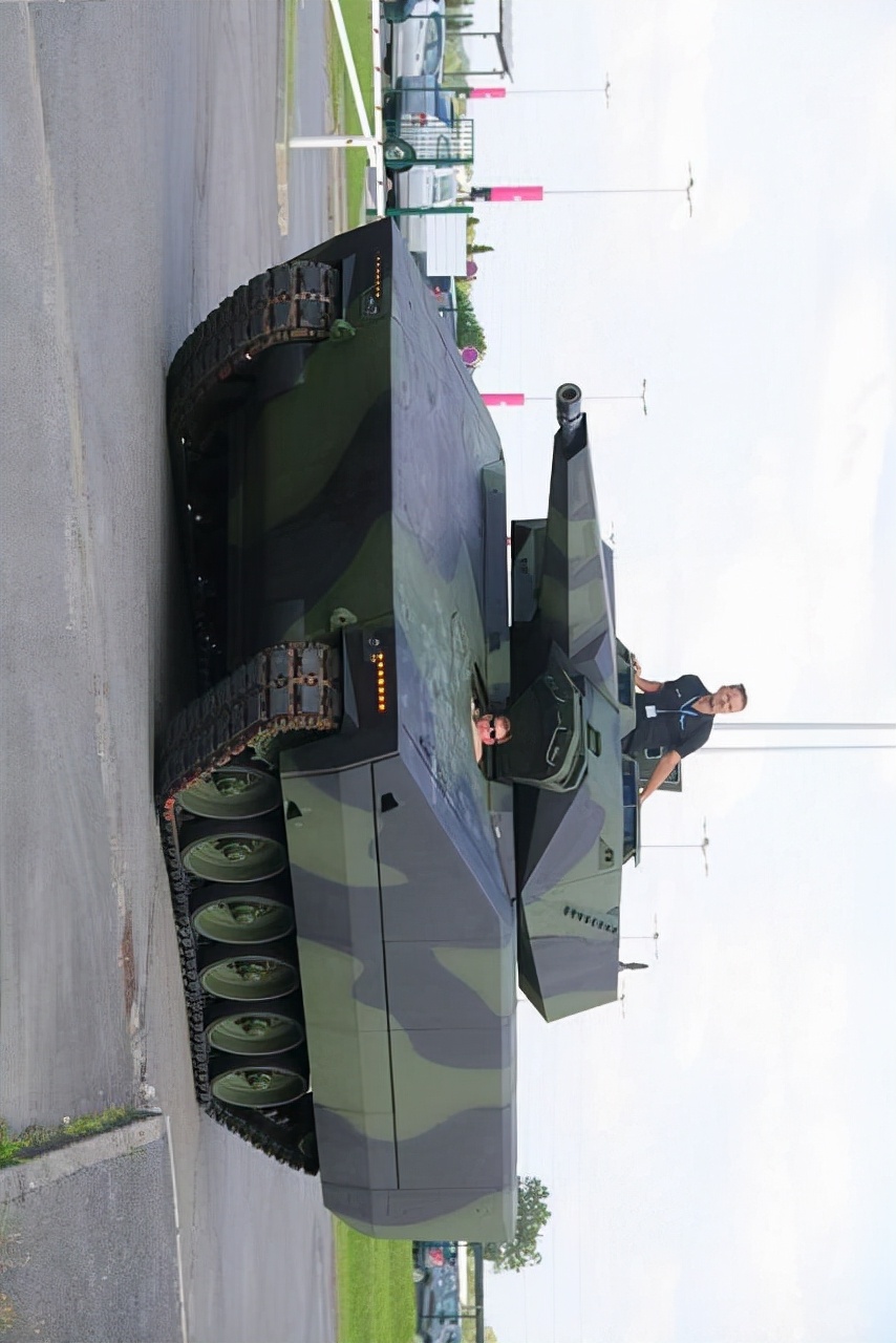 世界上防护能力最强的装甲车,最新山猫kf41步兵战车