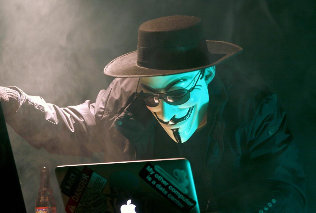 中国最小黑客，8岁开始写代码，12岁建立网站，如今却成了这样