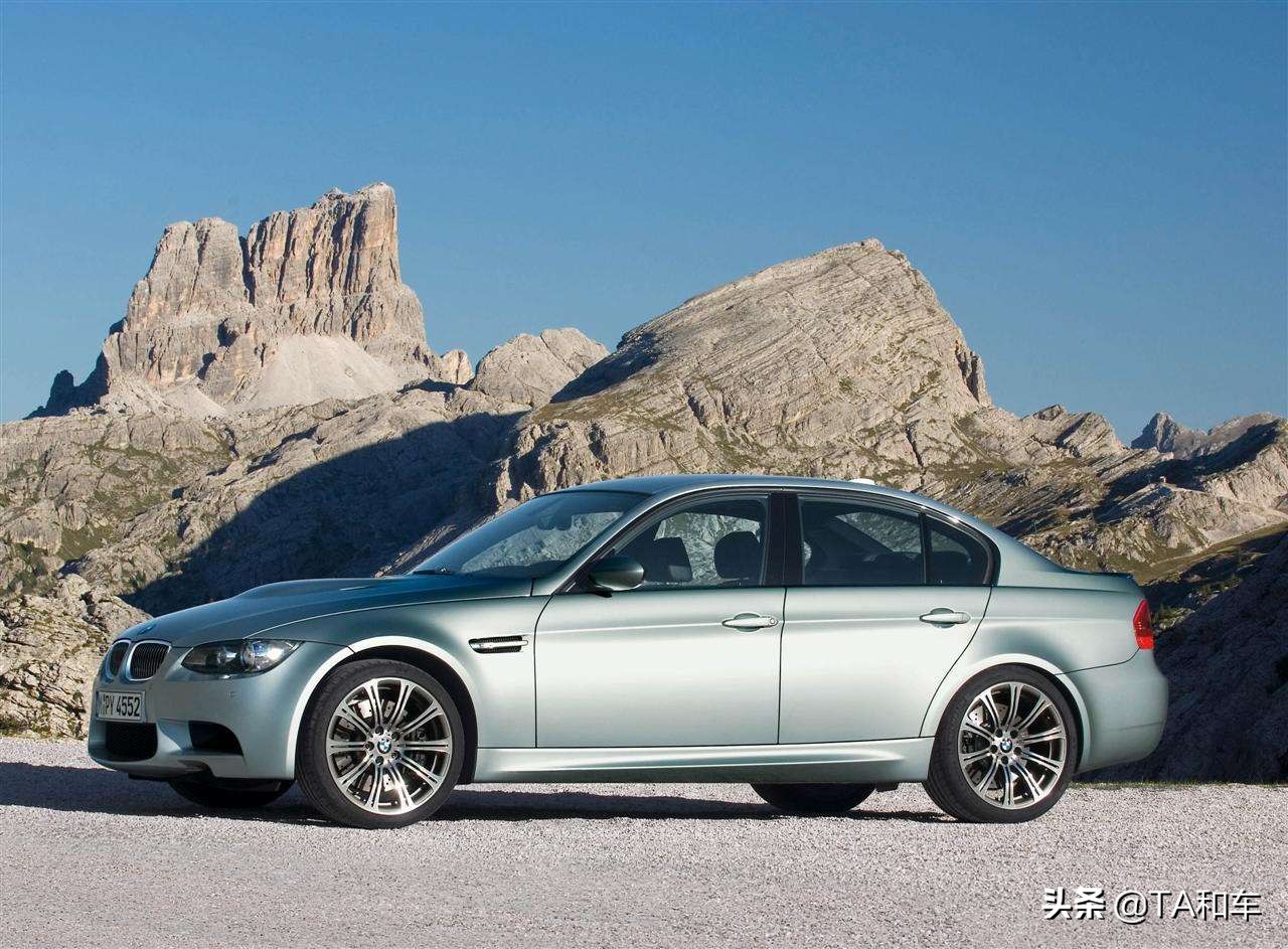 宝马3系和奔驰c260哪个动力好,宝马3系和奔驰c级动力哪个牛逼