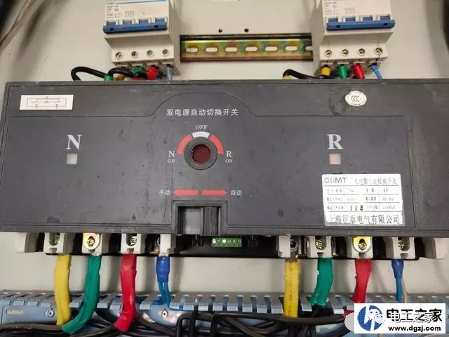 双电源两个交流接触器接线方法,怎么用两个接触器实现双电源