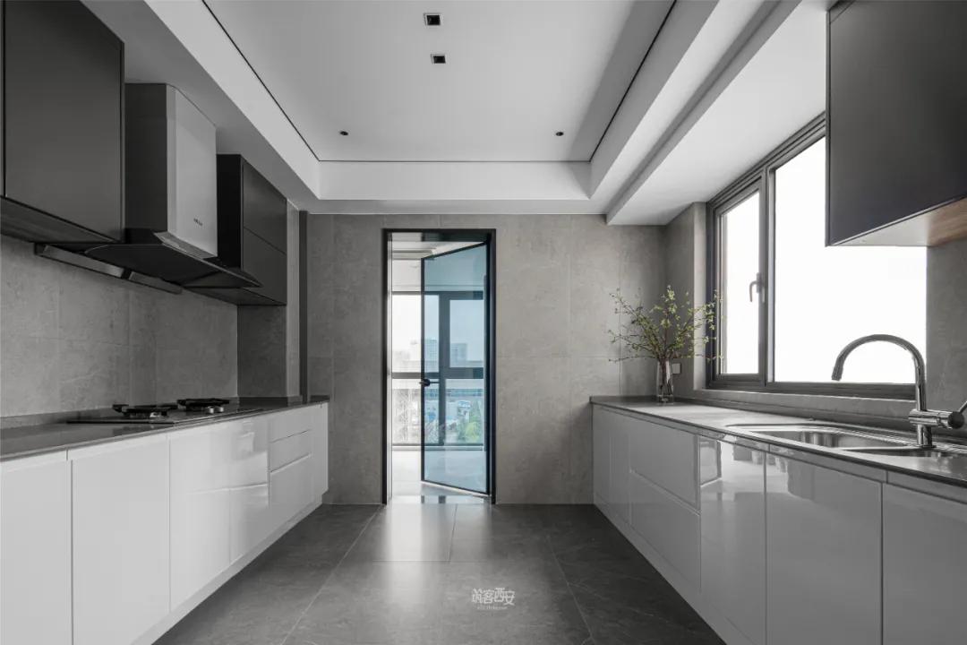 业主不付钱把我安装的东西拆除了,业主装修好不给钱砸了