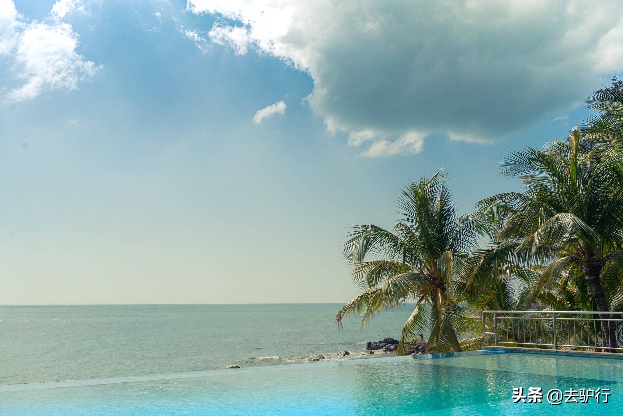 三亚哪个地方适合度假旅游,三亚适合旅游居住的地方