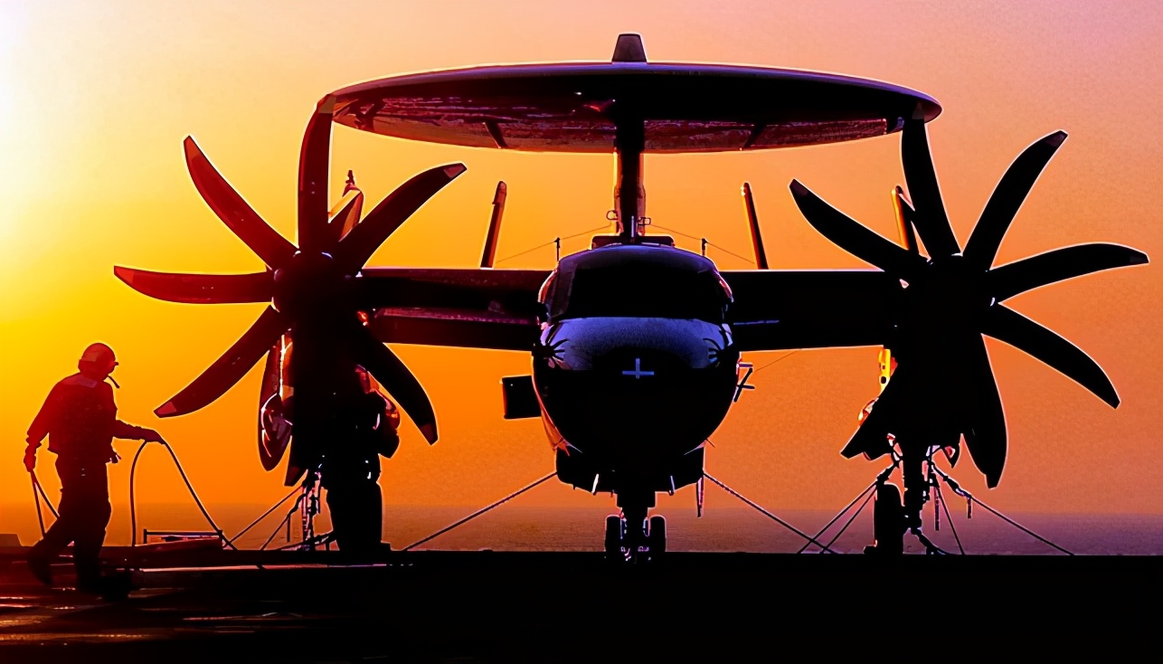 e-2预警机作战航程,航空发展史超级经典飞机