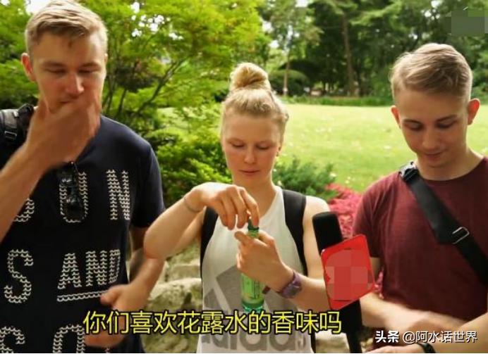 大量英国人来中国文物博物馆,英国人来中国疯狂购物