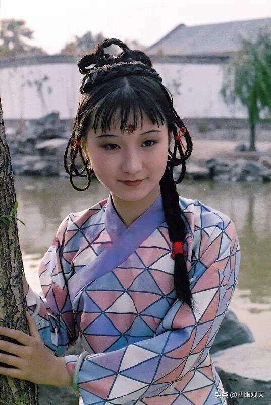 冷眼看红楼书籍,黛玉冷眼看红楼