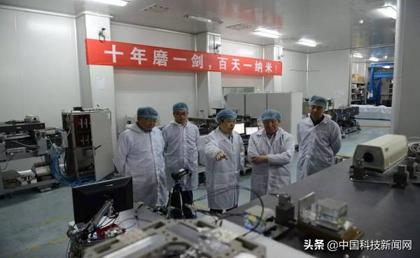 华卓精科晶圆键合,华卓精科华中科技大学