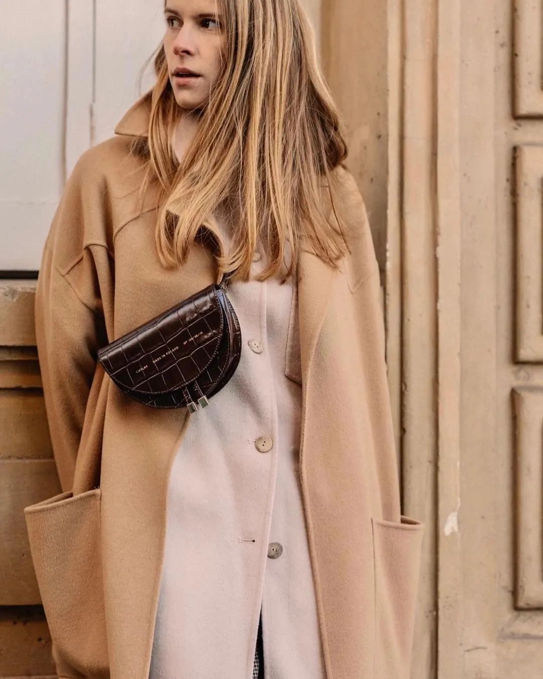 纵然每年流行的都不一样,有这样一个趋势——鳄鱼压纹