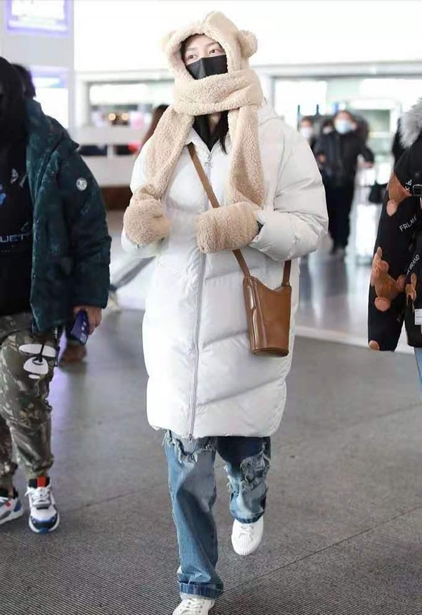 过年穿白色羽绒服,过年穿白色羽绒服好吗