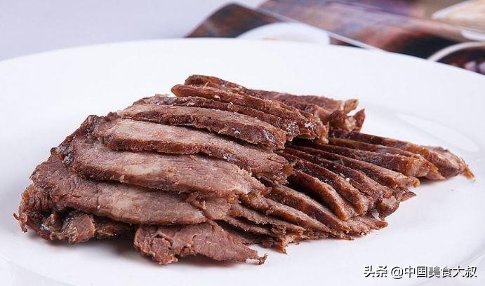 如何使卤出的牛肉回味更好?怎样才能有效避免牛肉一切就碎?