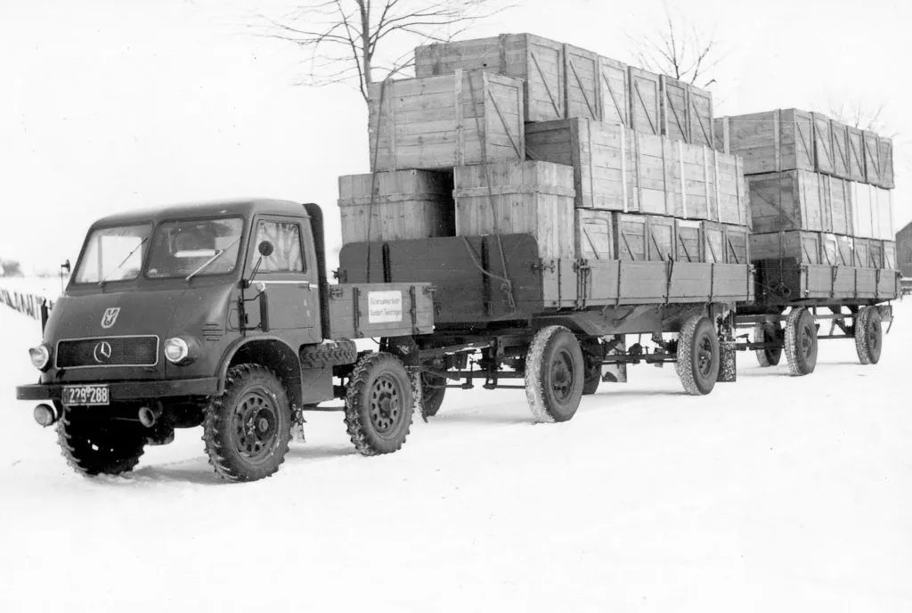 一个可以拉火车的四驱车，曾被吉尼斯世界纪录表彰