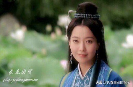 韩星金喜善新剧花絮,43岁金喜善惊艳美照