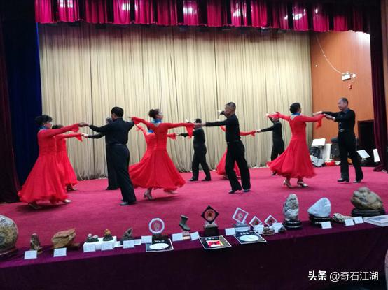 濂囩煶姹熸箹璧忕煶,濂囩煶姹熸箹鐩涗笘璧忕煶鍥剧墖