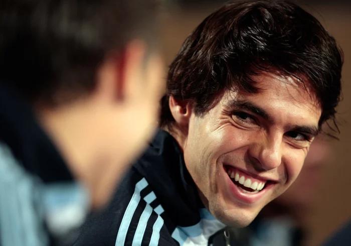 卡卡跟c罗梅西比较,卡卡梅西c罗