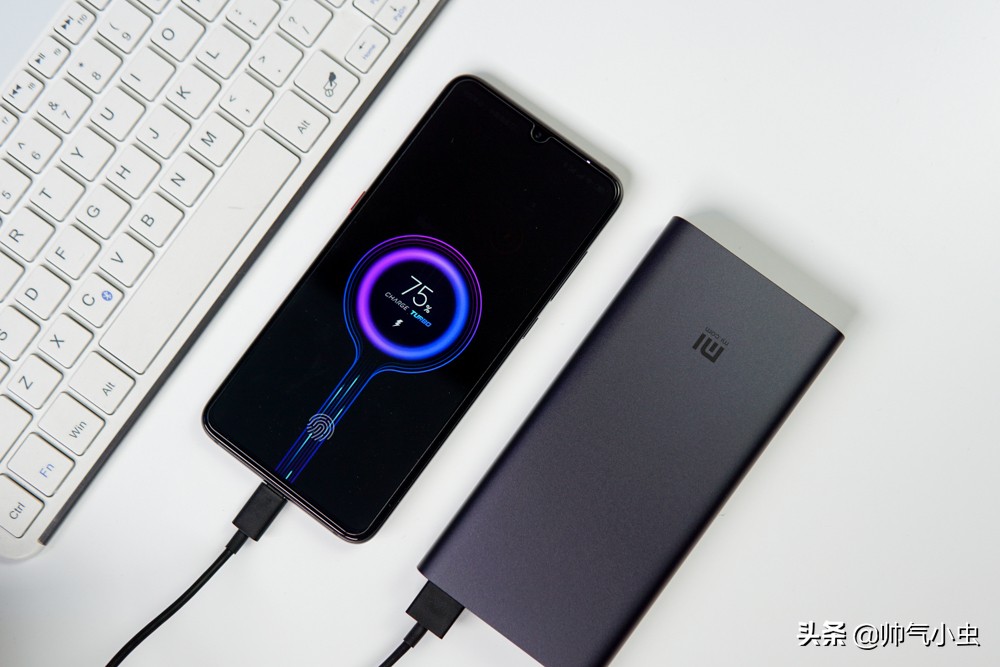 小米无线充电宝30w和青春版区别,小米无线充电宝是真的好用