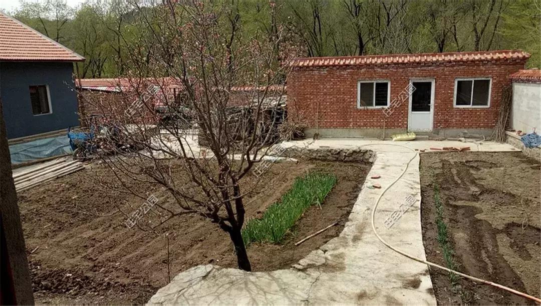 东北农村模块建房大火炕三合院,三合院一层有火炕