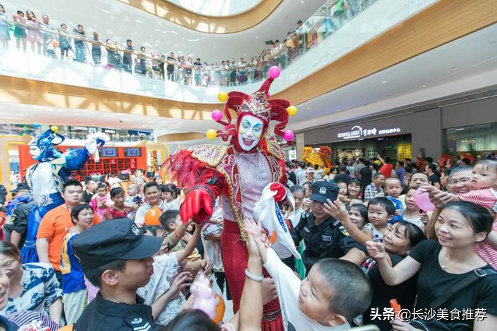 国际魔术大咖空降武汉,魔术团队开业庆典魔术表演