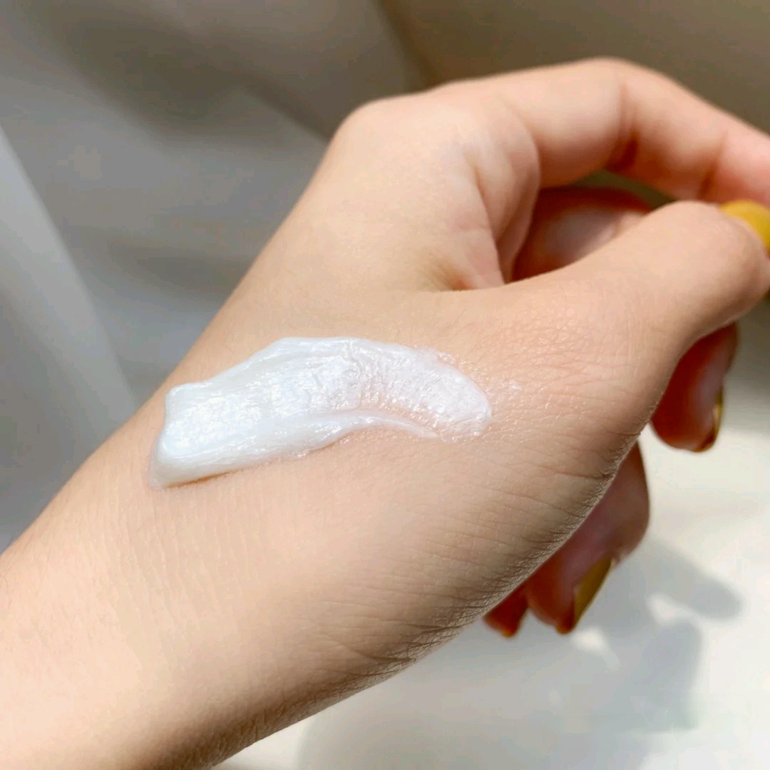 屈臣氏好物推荐保湿喷雾,屈臣氏luiskraemer洗发水怎么样