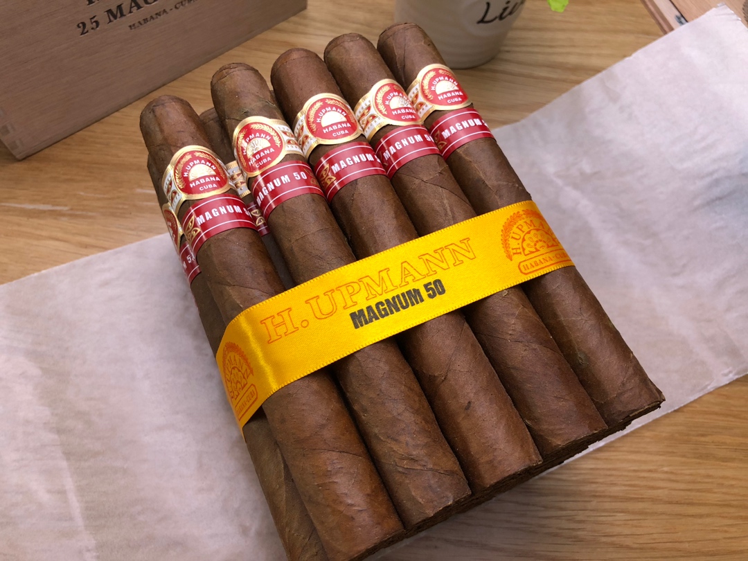 尾牙同事聚餐,同事年终尾牙小聚会