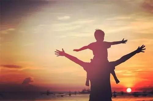 一岁多小孩的亲子互动游戏怎么玩,宝宝4个月应该怎么玩儿亲子游戏