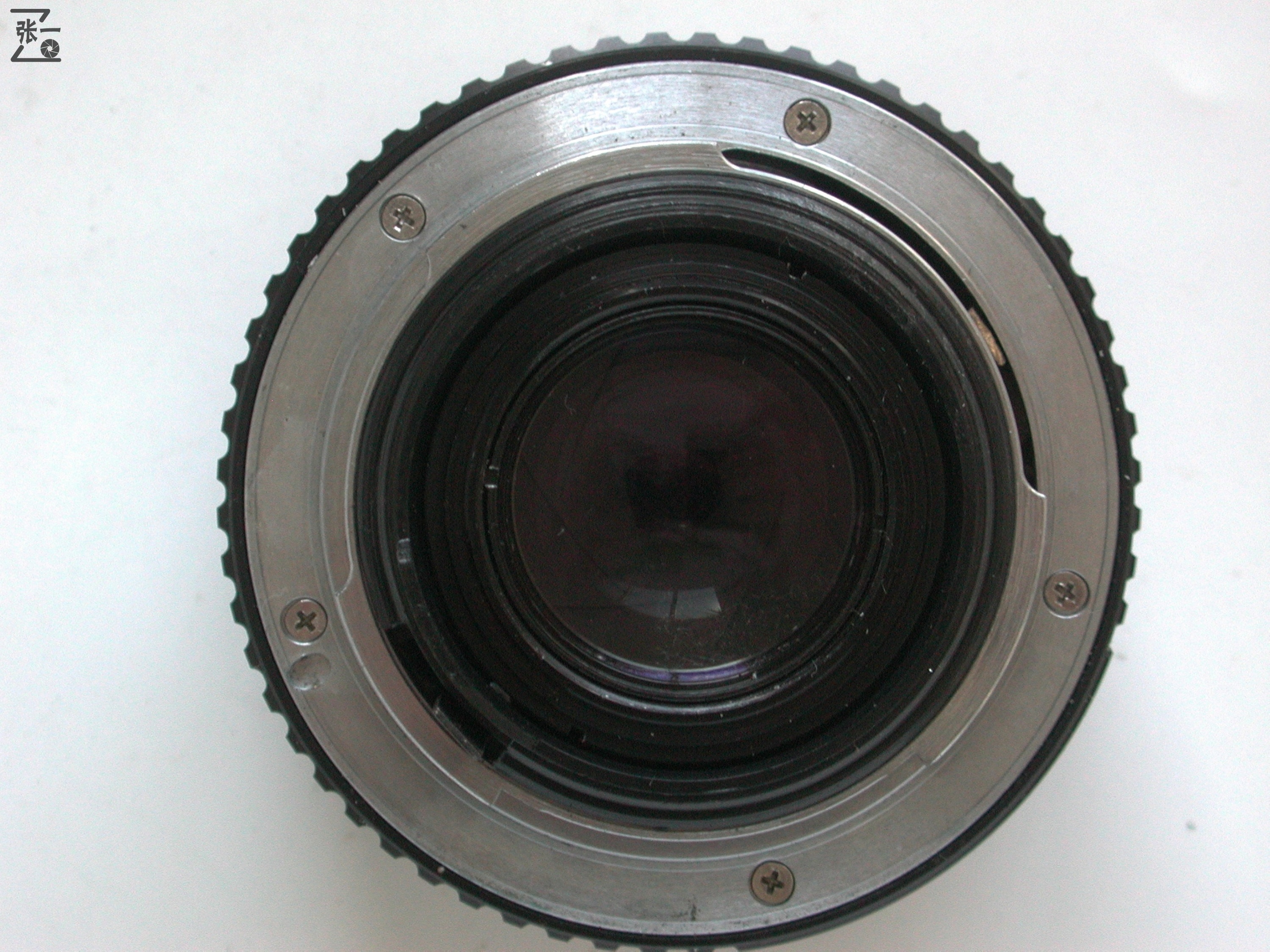 中国哈尔滨照相机厂生产的SEAMADZ2-1单反照相机