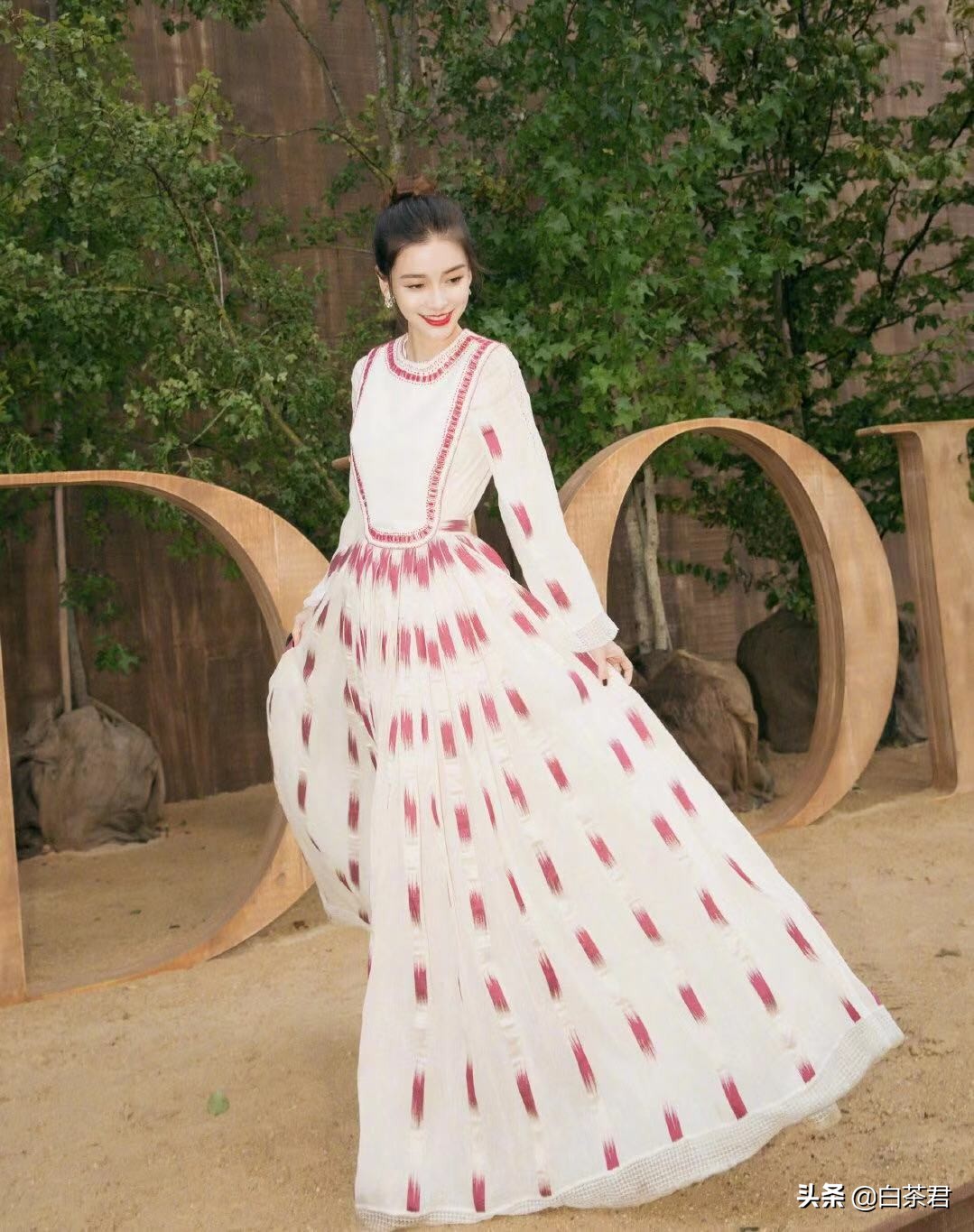 倪妮gucci米兰时装周,倪妮gucci白色连衣裙