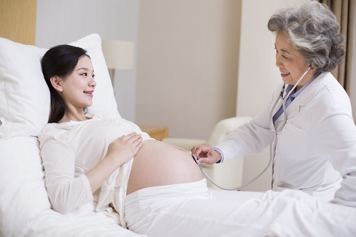 孕28周晚上没睡几个小时胎动频繁,怀孕后期胎动得厉害睡不着怎么办