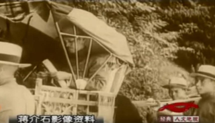 蒋介石不坐轿子不登山，毛主席登山从不坐轿子，细节决定成败