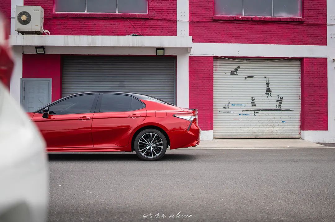 试乘试驾怎样可以吸引客户,试驾新一代凯美瑞双擎