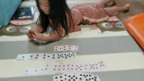 一副扑克牌早教,扑克牌的早教玩法