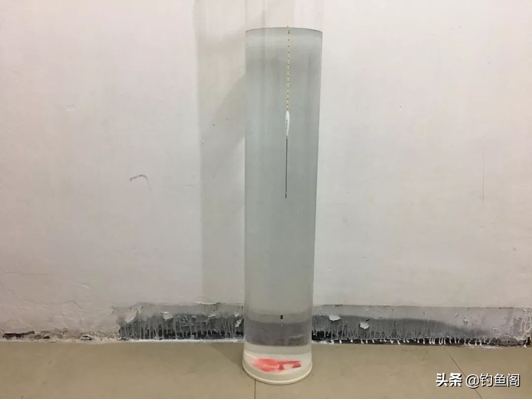 新手带钩调漂最简单方法,新手钓鲤鱼的最佳调漂方法